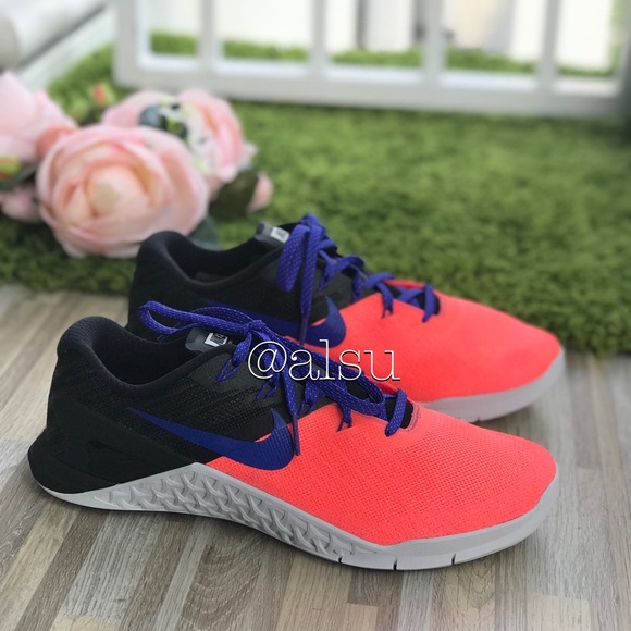 Nike Shoes - NWT Nike Metcon 3 Lava Glow WMNS